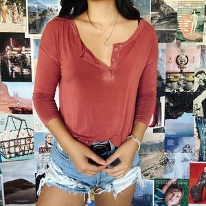 american eagle soft & sexy long sleeve tee!